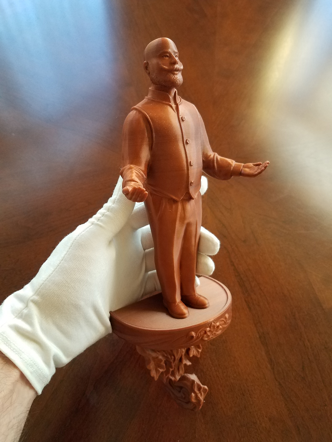 3D Printed Wall Statuette Fancy Houseman. 3D Printing on demand.